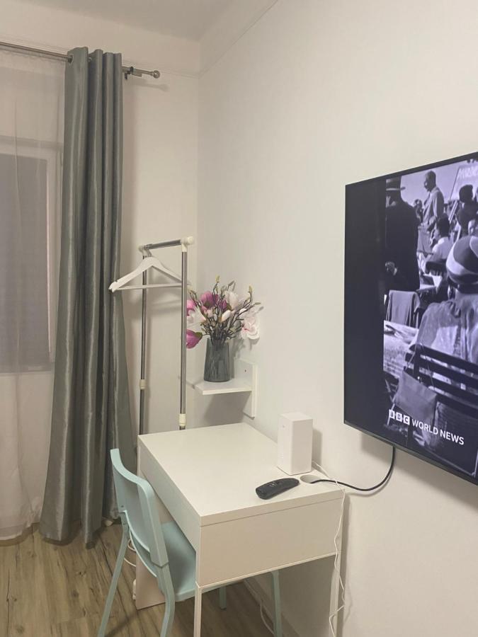 Tatra Apartment By The Danube Fully Accessible Будапеща Екстериор снимка