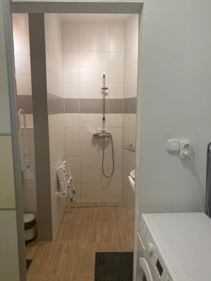 Tatra Apartment By The Danube Fully Accessible Будапеща Екстериор снимка