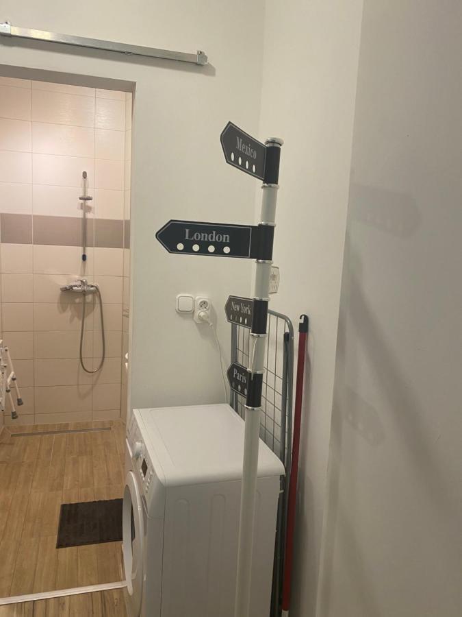 Tatra Apartment By The Danube Fully Accessible Будапеща Екстериор снимка